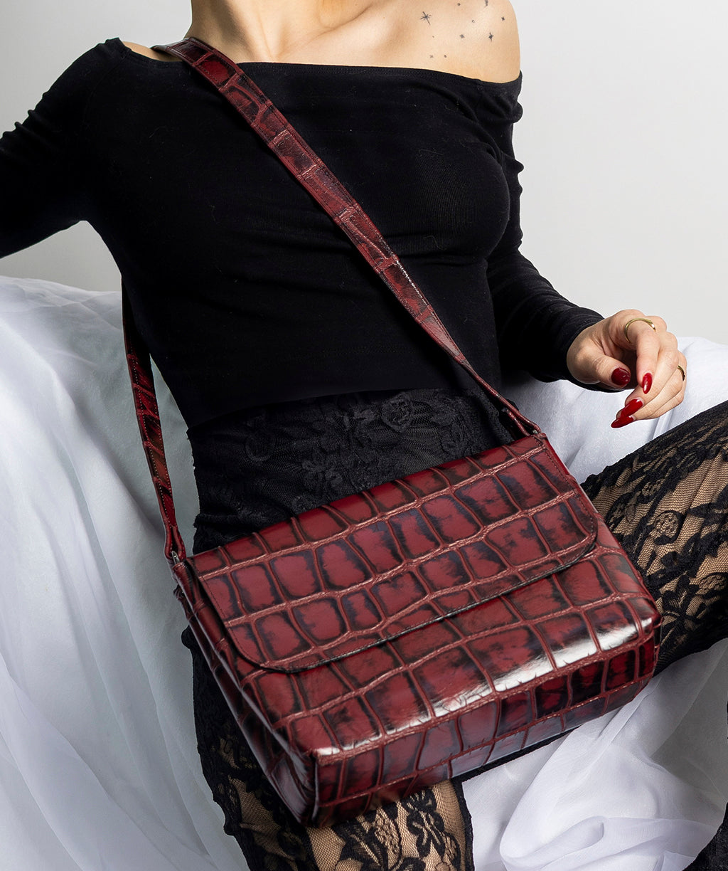 OFELIA BURGUNDY MACRO CROCO