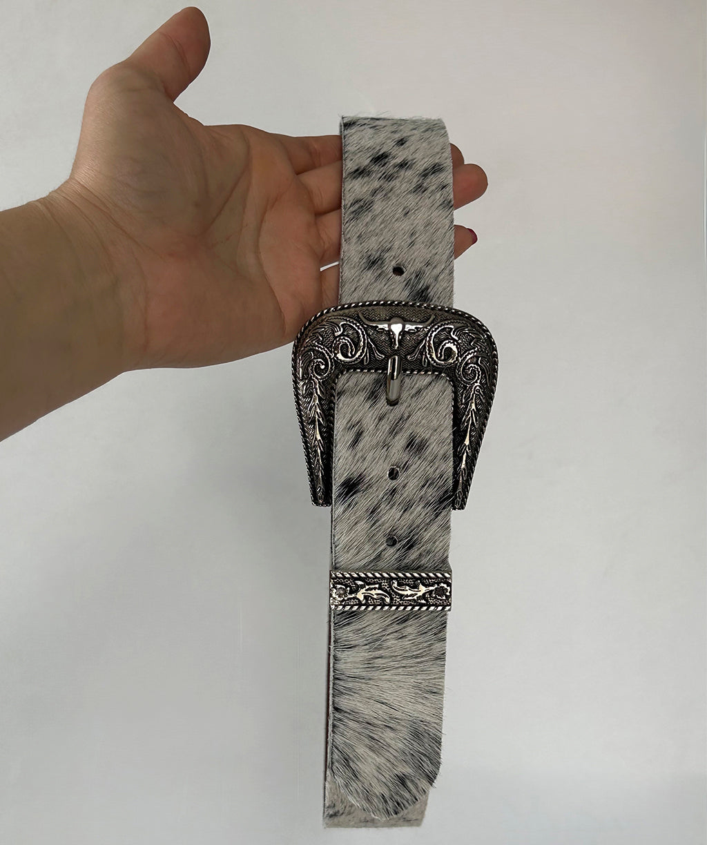 MONTANA COWHIDE BELT