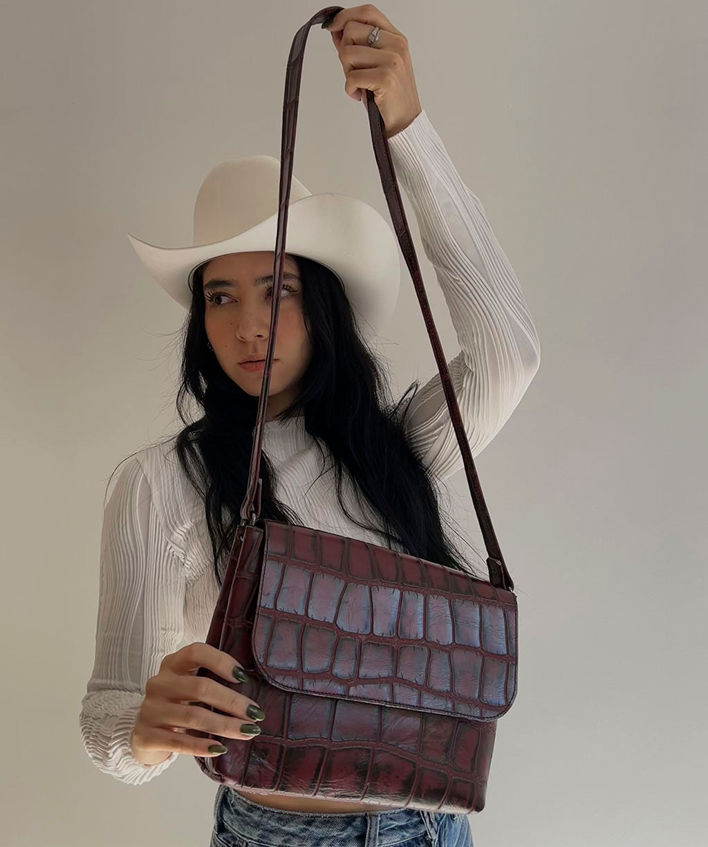 OFELIA BURGUNDY CROCO
